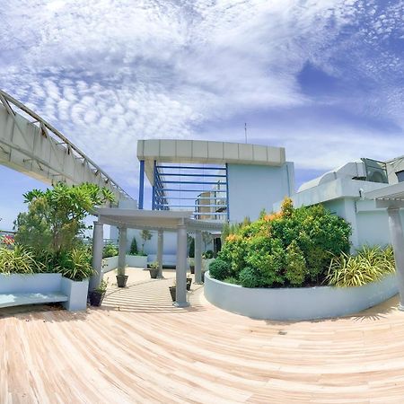 The Loop 2Br Fully Furnished Corner Unit W Balcony Apartment Cagayan de Oro Luaran gambar