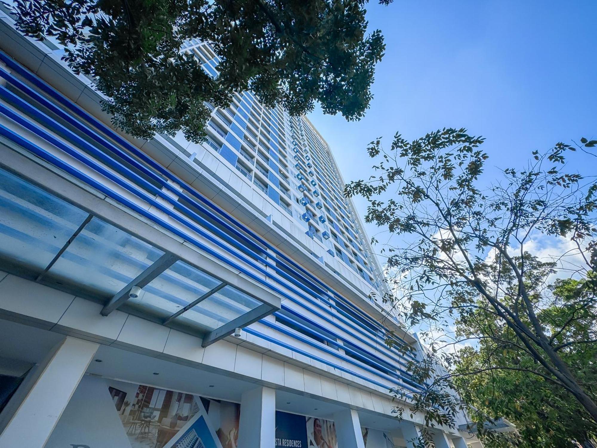 The Loop 2Br Fully Furnished Corner Unit W Balcony Apartment Cagayan de Oro Luaran gambar
