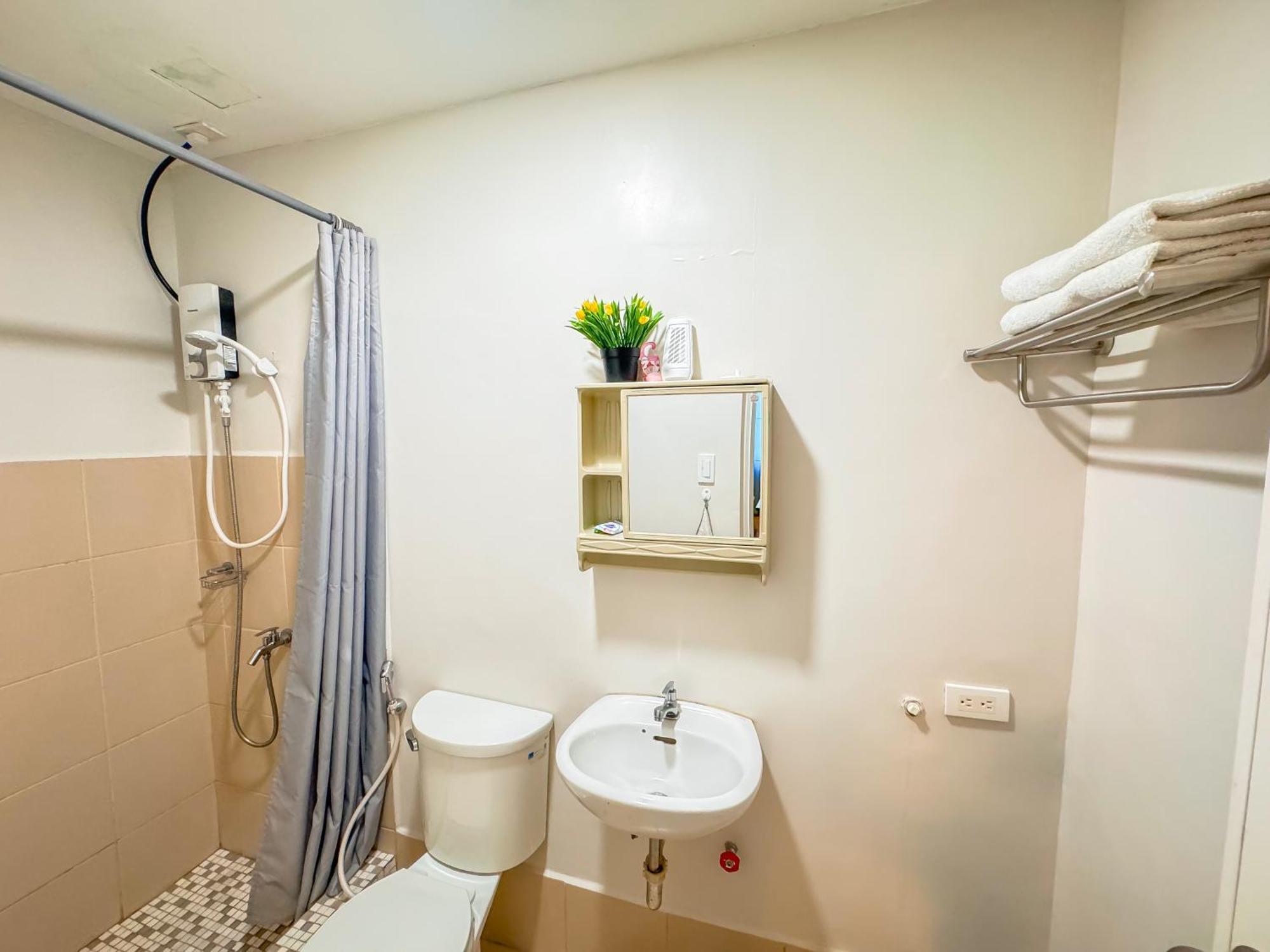 The Loop 2Br Fully Furnished Corner Unit W Balcony Apartment Cagayan de Oro Luaran gambar