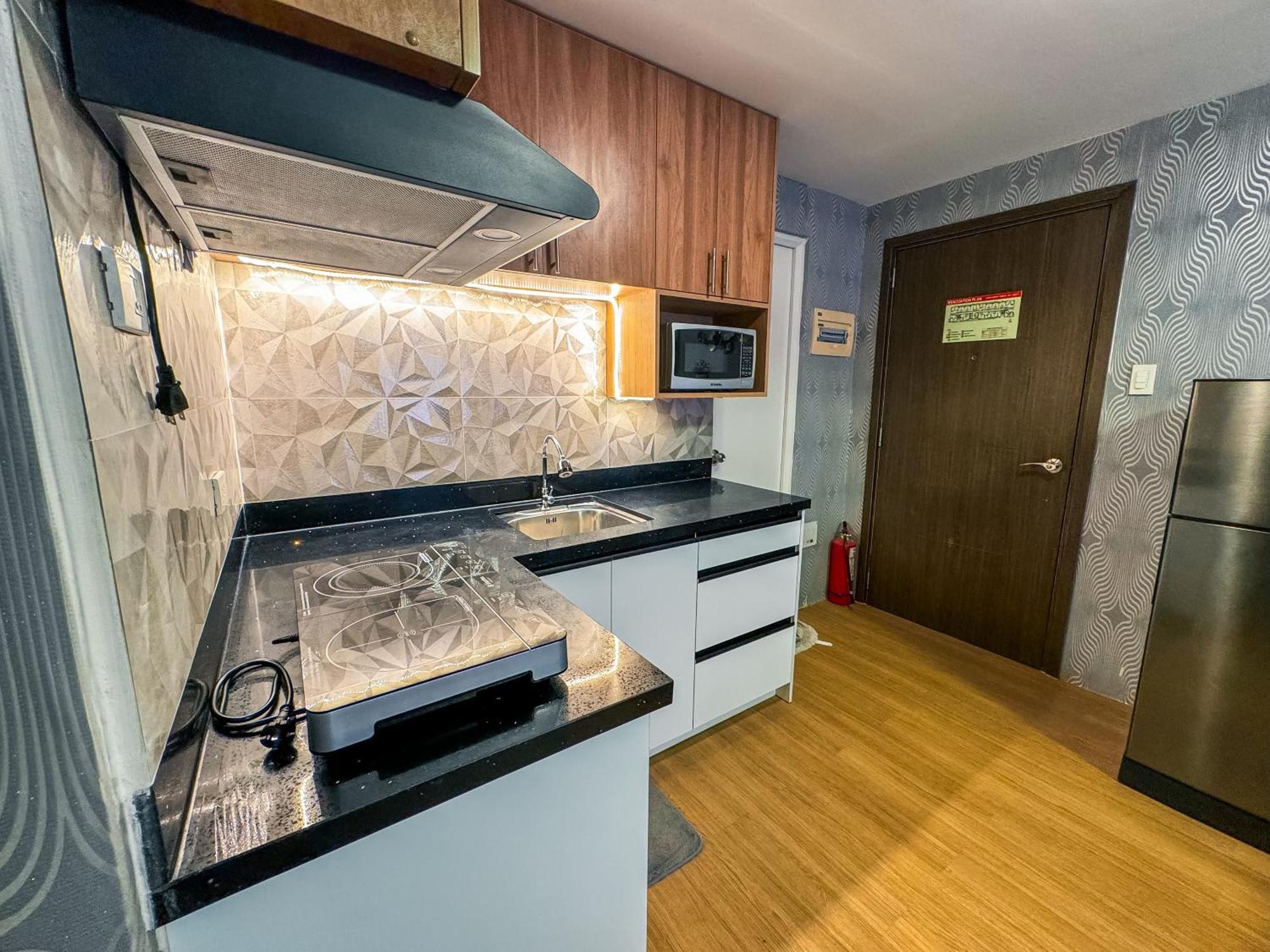 The Loop 2Br Fully Furnished Corner Unit W Balcony Apartment Cagayan de Oro Luaran gambar